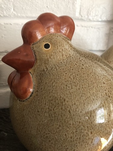 2 Ceramic Round Belly Rooster Chicken Glazed Figurines Farmhouse Decor NWT - Picture 3 of 9