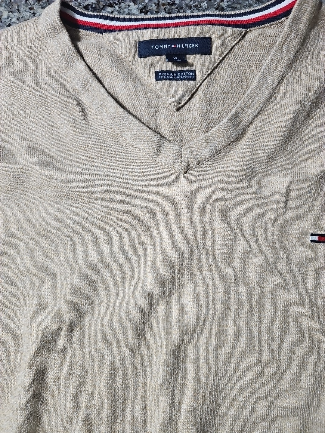 Men’s Tommy Hilfiger Sweater, XL, Beige, V Neck, Premium Cotton (HL130) image 2
