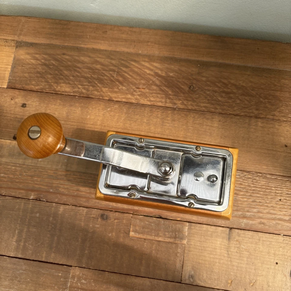 Vintage Wooden De Ve Dutch Coffee Grinder Mill Made In Holland Retro 50's U - Image 2 of 4
