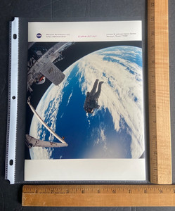 Vintage 1984 NASA Astronaut Spacewalk EVA Discovery Shuttle Kodak Color Photo #5