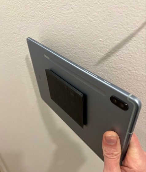 Supporto a parete invisibile per Tablet universale foto 3