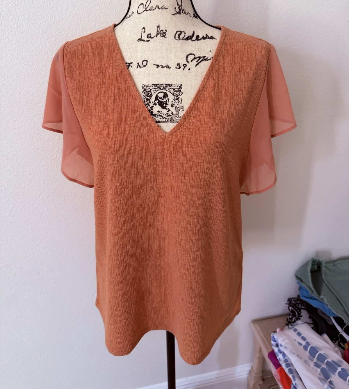 Calvin Klein Women's Orange V-Neck Short Sleeve Chiffon Blouse Size L