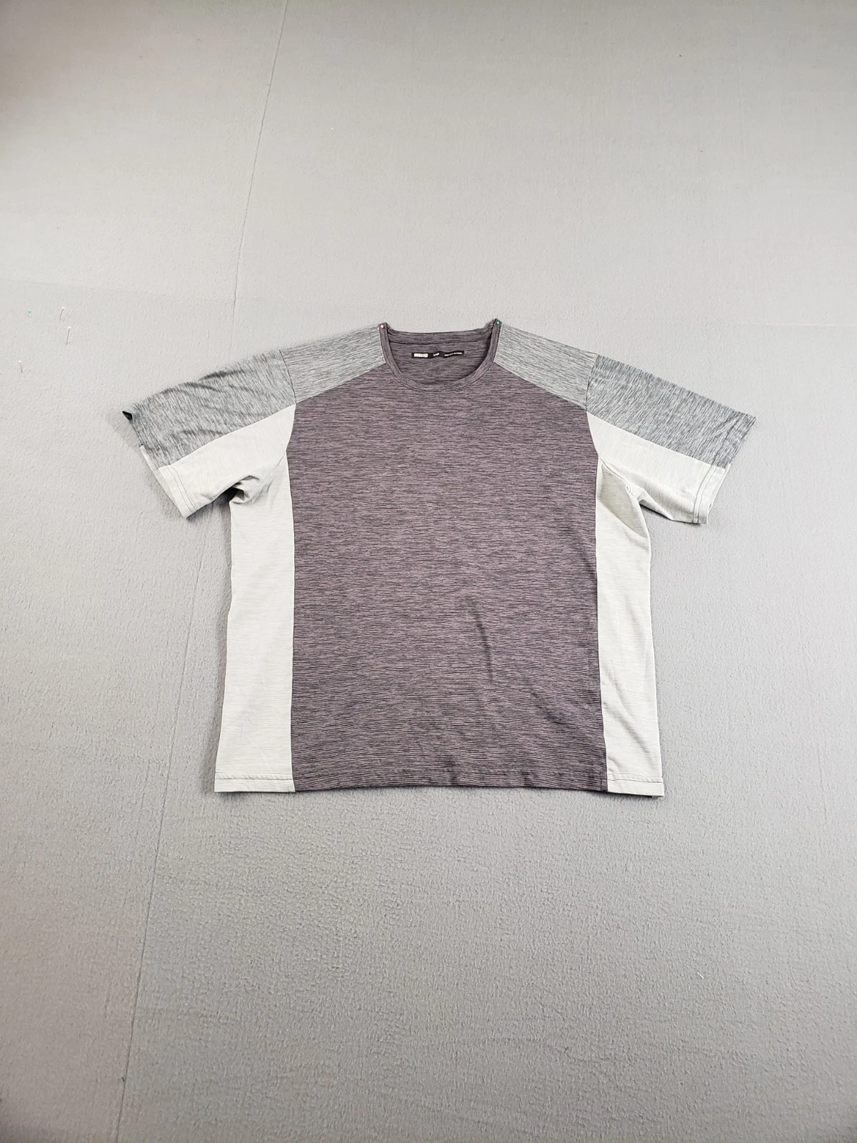 Rei Coop Men Athletic T Shirt L Gray Colorblock Short Sleeve Tee Activewear
