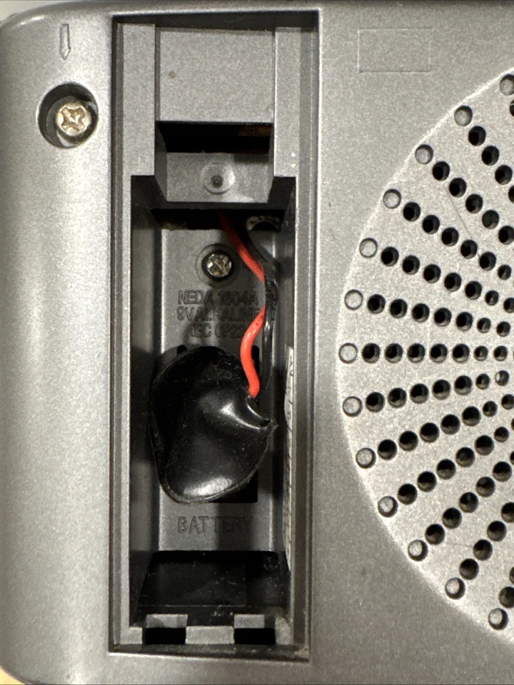 GE Reloj Despertador Radio AM/FM Doble Alarma Batería Respaldo Modelo 7-4853A Pantalla Grande Foto 4 de 4