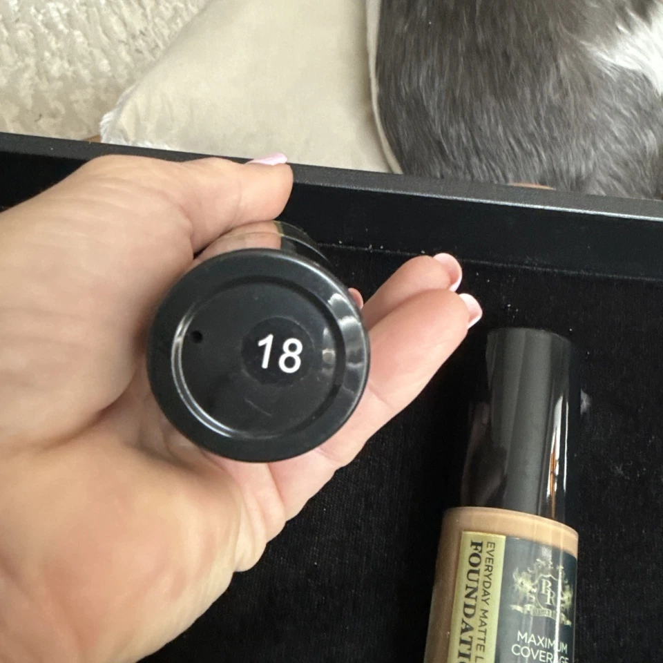 Lote Base Barroca Real (2) 1 oz Ea.  FPS 15 And. E. 4228. Cor 18 - Imagem 3 de 3