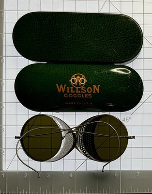 Vintage  1940's Willson Goggles Tin Case Green Leather Pattern Glasses