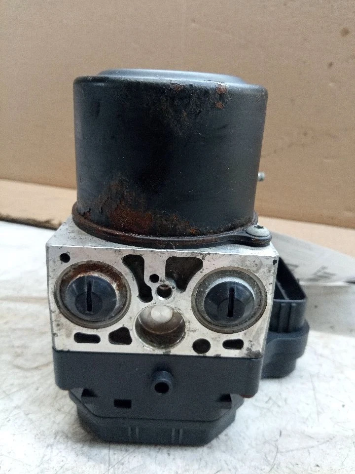 Used ABS Modulator fits: 2008 Subaru Tribeca Modulator Assembly vehicle dynamic Foto 3 de 4