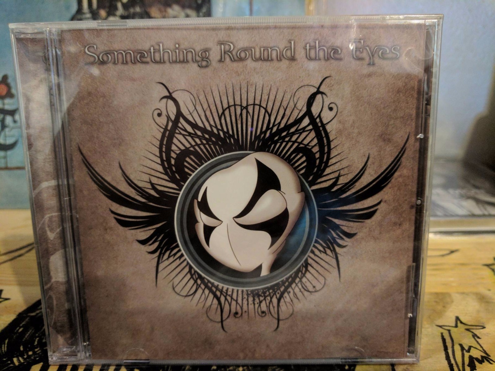 Что-то вокруг глаз - С/Т (запечатано)