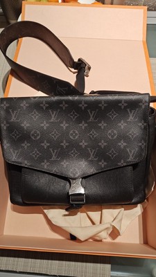 Original Louis Vuitton District PM Messenger Tasche pre-owned