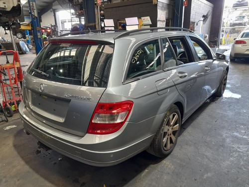 MERCEDES C CLASS RIGHT FRONT DOOR W204/S204, SEDAN/WAGON, 07/07-07/14 > - Picture 3 of 12