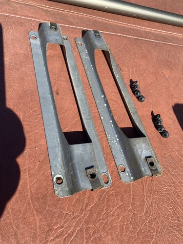 Jeep Wrangler Half Door Interior Handle Brackets 1987- 2006 TJ & YJ OEM Pair - Picture 3 of 7