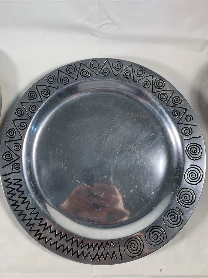 Juego de 4 bandejas Wilton Armetale Reggae Serveware de 14”, 12”, cuenco de 10” y carrito de vino Foto 3 de 4