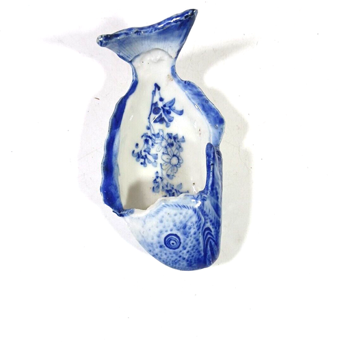 Asian Blue & White Fish Figural Brush Washer Ceramic 5" - Picture 6 of 6