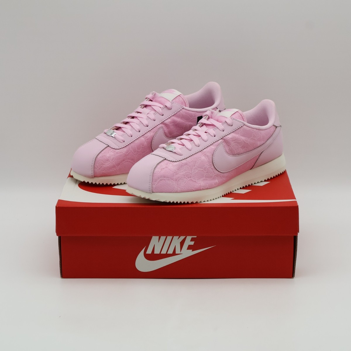 nike cortez pink