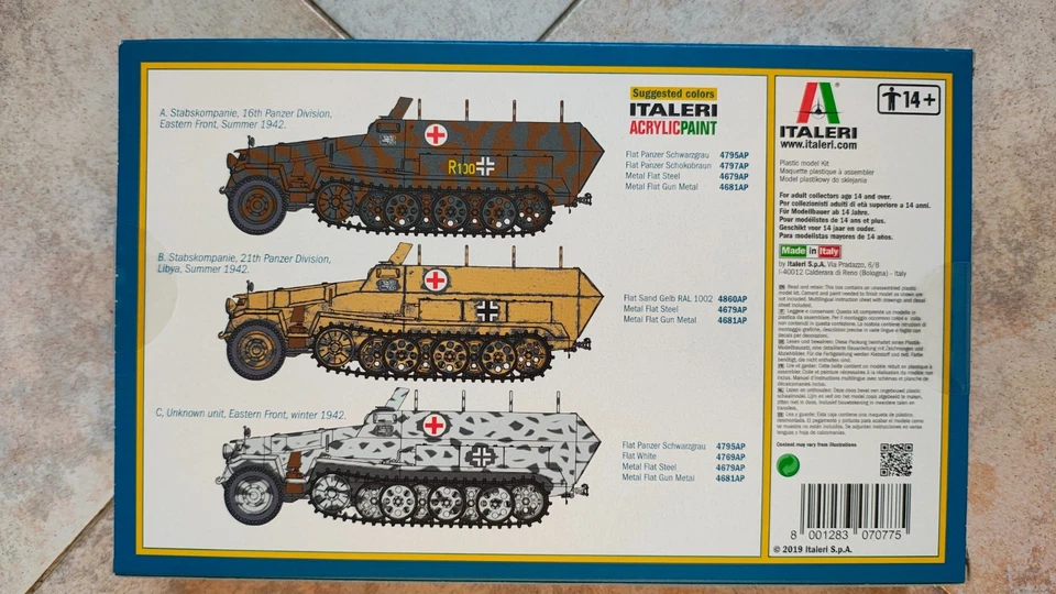 ✅ITALERI 7077 - Scala 1 : 72 Sd.Kfz. 251/8 AMBULANCE Germania Seconda G.M. - Immagine 2 di 4