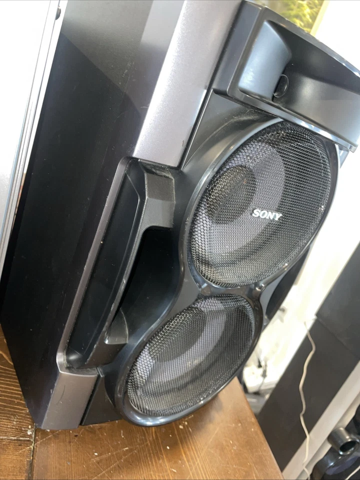 Sony CD Receiver Mini Hi-Fi Shelf System w/ Speakers MHC-EC78P - Image 4 of 4