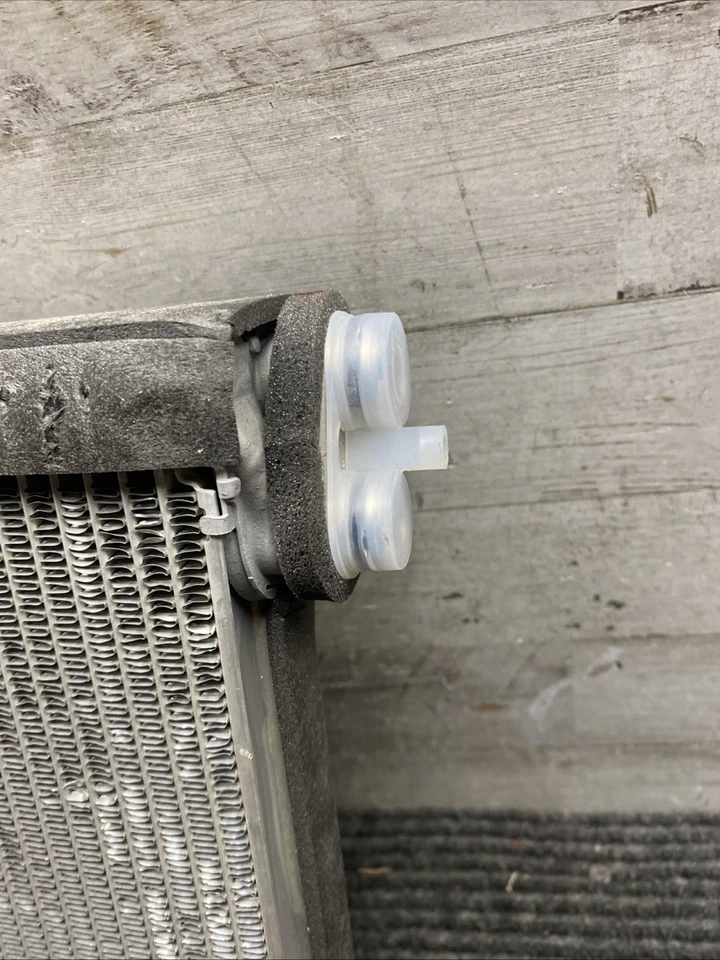 Núcleo evaporador de aire acondicionado delantero Denso 476-0040 para Lexus GX470 Toyota 4Runner Foto 4 de 4