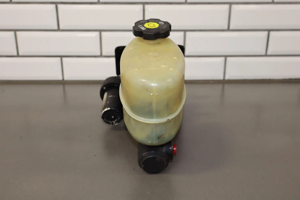 99-02 雪佛兰 GMC 2500HD Hydroboost 制动增强器 带主缸 原始设备制造商 — 第 3/4 张图片