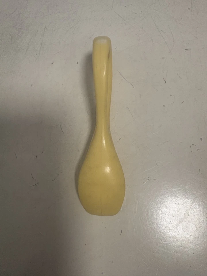 Cuchara bebé de plástico amarillo de 4" con cara de payaso única vintage Foto 3 de 3