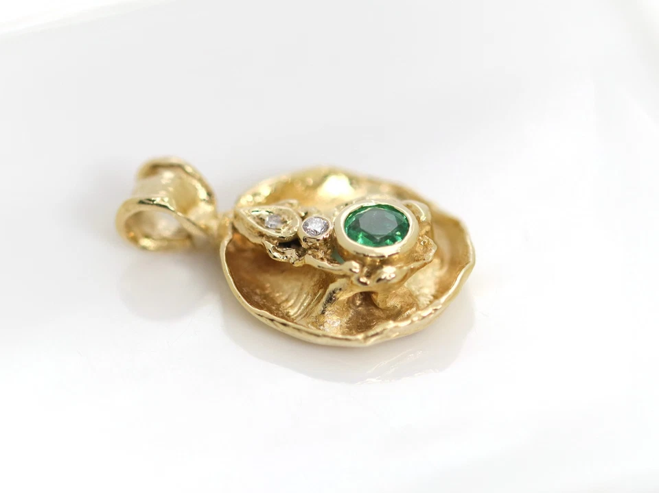 Colgante Artesanal Oro Amarillo 14Kt Diamante Tsavorita Naturalista L: 2.7Cm Foto 2 de 4