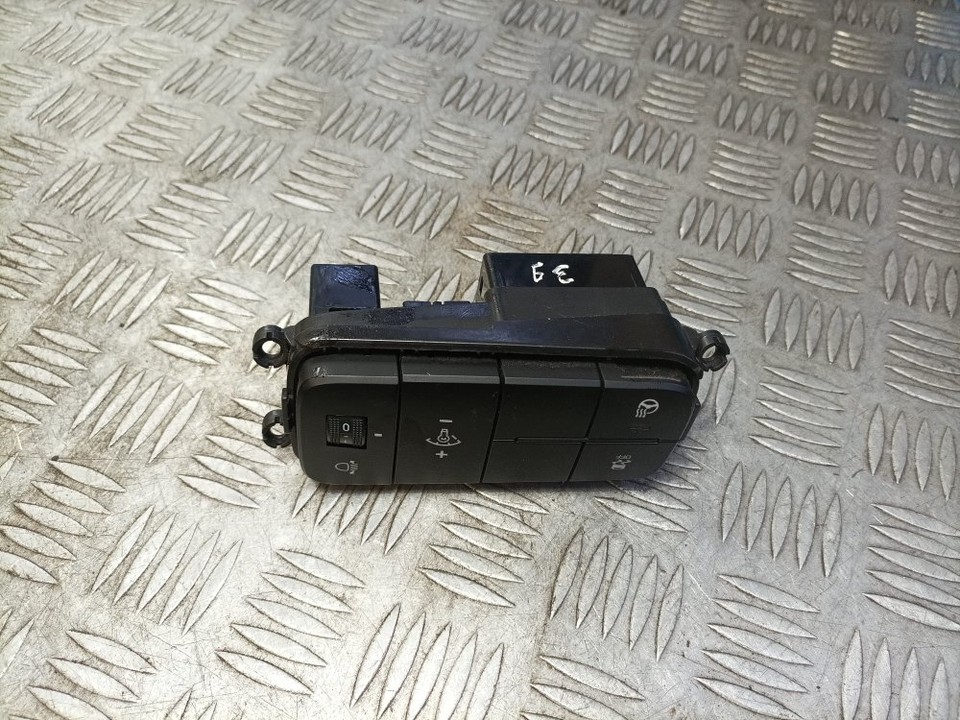 HYUNDAI I10 20072019 HEADLIGHT LEVEL/TRACTION CONTROL SWITCH 299131553