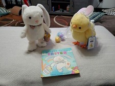 ¡NUEVO! Hallmark Egg Laying Chick, Hoppy Easter Bunny, Hopper Saves Easter Book