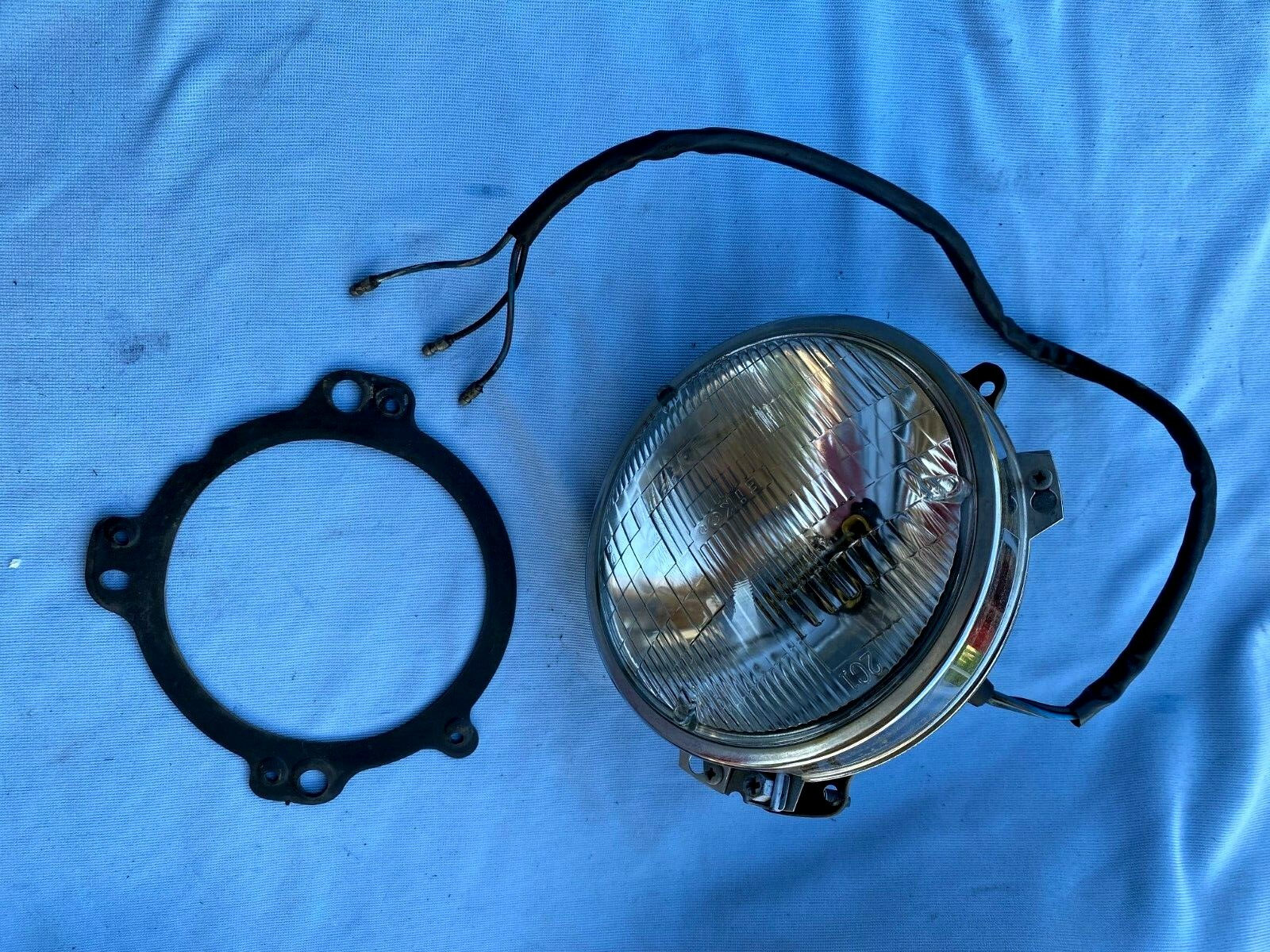 1965-1980 Rolls Royce Silver Shadow headlight low beam lamp assembly 