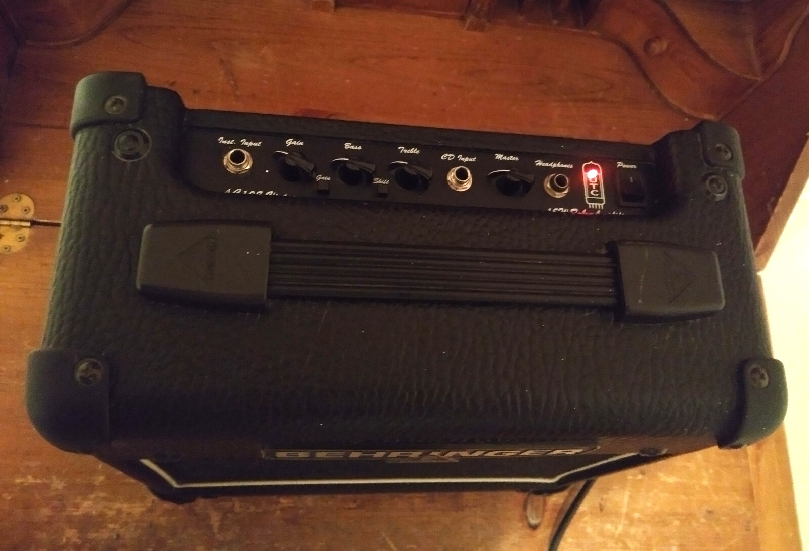 Behringer AC108 Vintager 15W Tube Guitar Amplifier *MEGABargain