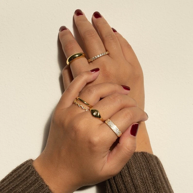 Anillo de sello enchapado en oro de 18 quilates anillo apilable meñique anillo minimalista anillos para mujer Foto 4 de 4