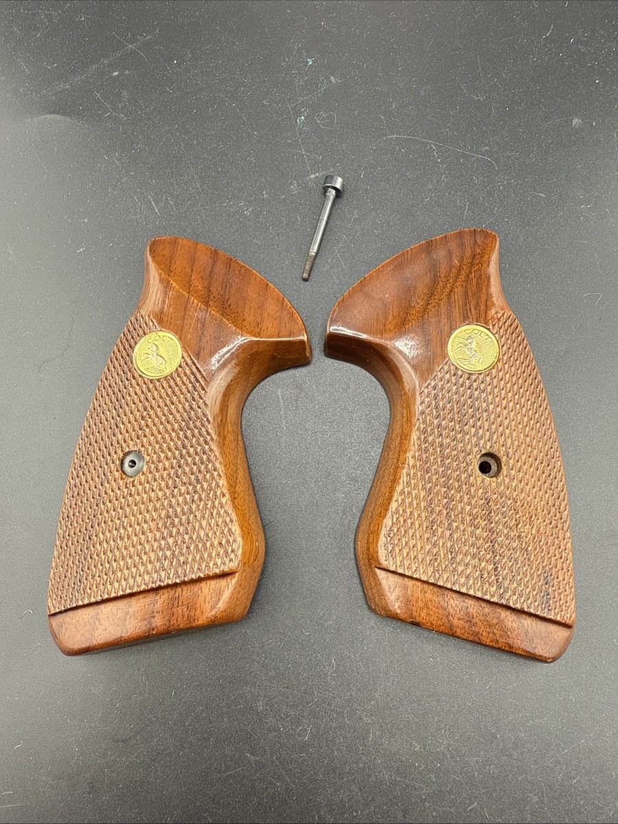 K14ゴールド カフス 1987年製 FACTORY COLT J-FRAME GOLD MEDALLION CHECKERED GRIPS LAWMAN TROOPER