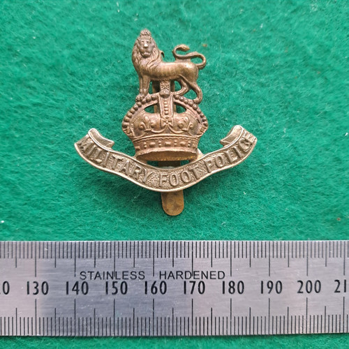 WW1 British Army Military Foot Police Regiment Cap Badge