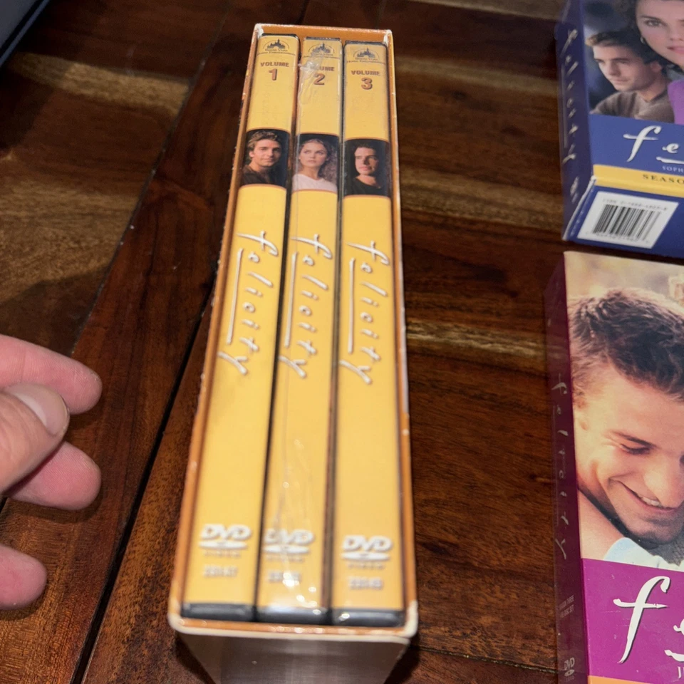 FELICITY полный серии сезонов 1-3 DVD бокс-сеты - Бесплатная доставка - Изображение 2 из 4