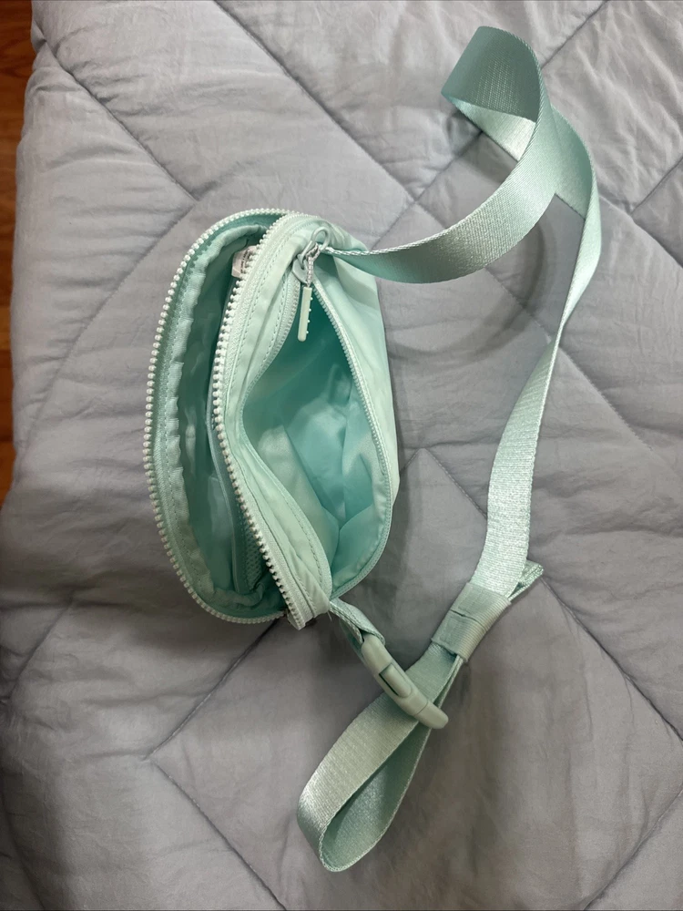 lululemon 1L mint green belt bag for hands-free convenience