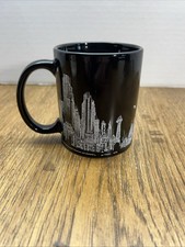 2017 Zak Designs Batman Gotham Skyline Bat Signal Heat Color Changing Black Mug