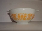 PYREX #442 Pumpkin Orange Amish Butterprint Cinderella Bowl 1-1/2 Qt. Made USA