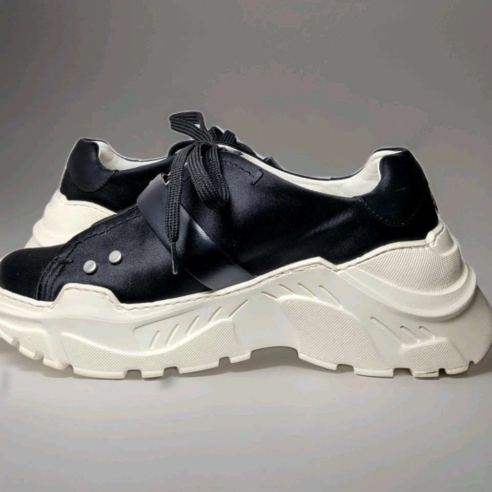 PAULA CADEMARTORI Negro Satinado Oro Rosa Herrajes Suela Gruesa Entrenador Talla 10 Foto 4 de 4