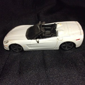 maisto 2005 chevrolet corvette