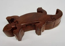 Vintage puzzle box hand carved wood wooden lizard gecko reptile trinket treasure