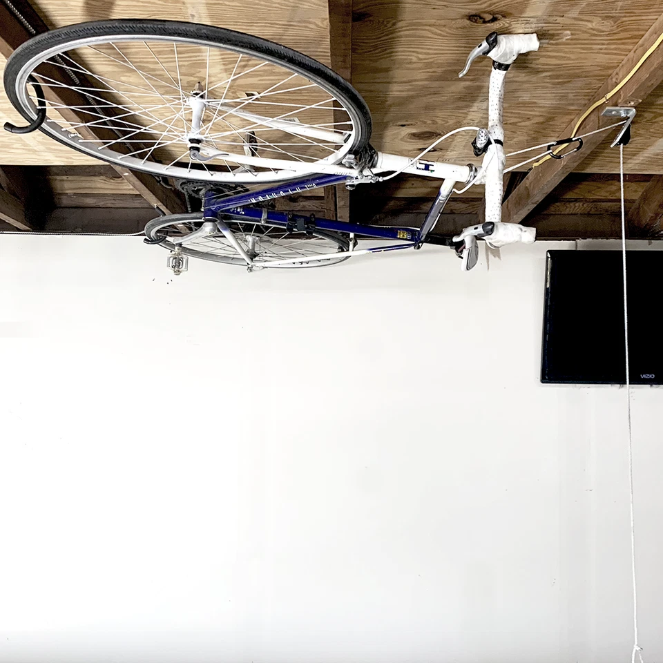 Almacenamiento plano plegable para bicicletas — Hide-A-Bike — Recuperar espacio. Tienda en segundos. 🚴🚴 Foto 3 de 4