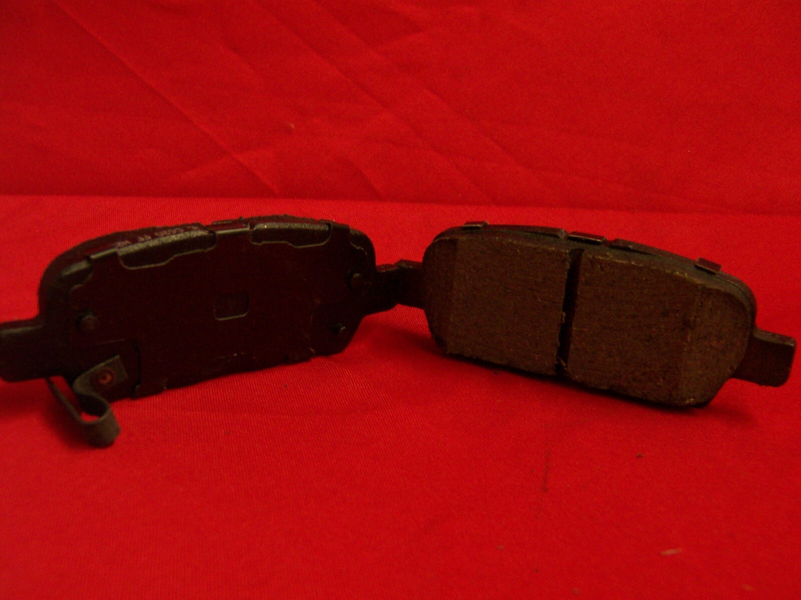 Genuine Nissan Altima Juke Rogue Murano Rear Disc Brake Pad Set DD06M