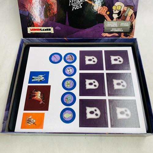 Vast The Crystal Caverns Board Game Huge Bundle Miniatures Haunted 2017 NM/NM+ - Picture 7 of 10