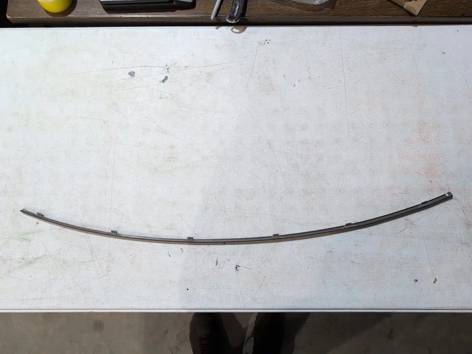 Flexline FW-801BT NEGRO PARABRISAS SUPERIOR MOLDEADO PARA 95-99 NISSAN SENTRA, 200SX Foto 4 de 4