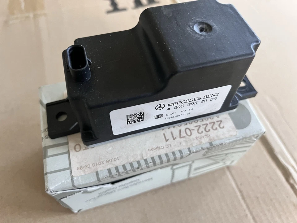 CONVERTITORE DI TENSIONE ORIGINALE Mercedes Benz A2059053414  A2059052809 - Image 2 of 3