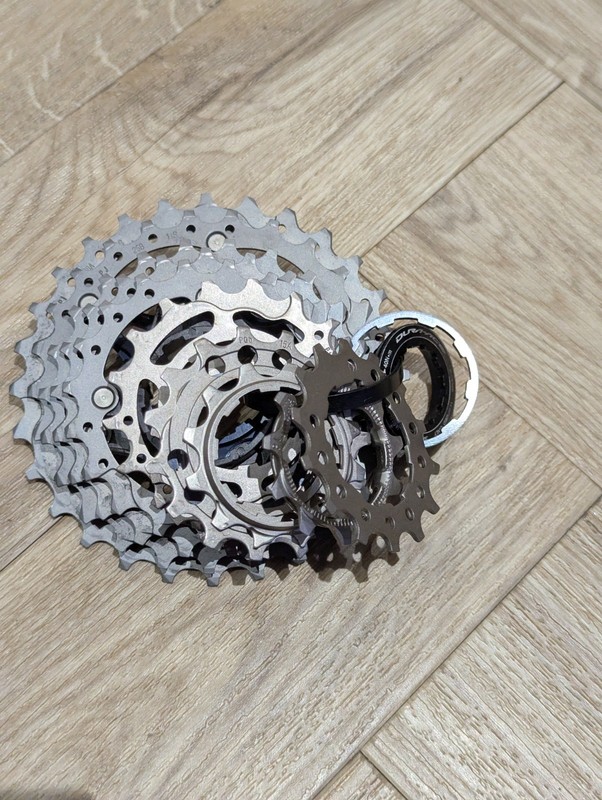 Shimano Dura Ace CS-R9000/R9100 11-28T 11-Speed Cassette Great Condition