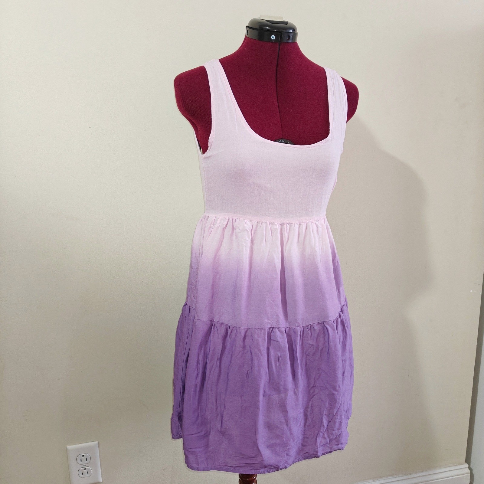 Tobi Pink Purple Ombre Tiered Mini Dress Sleeveless Scoop Neck Viscose Small