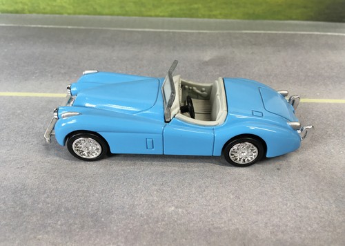 O SCALE - JAGUAR XK 120 ROADSTER CONVERTIBLE - 1/43 SCALE - DIORAMA - Picture 6 of 8