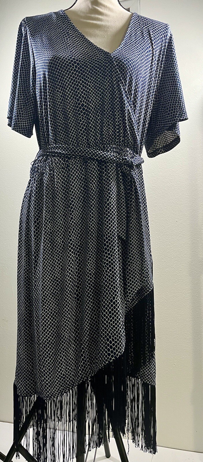 Michael Kors Navy Blue Pattern Full Bottom Fringe Shift SZ L Knee Length