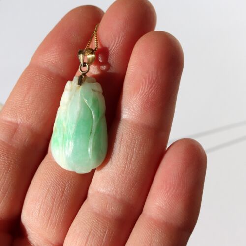 Vtg Classic 14k Gold Estate Chinese Hand Carved Apple Green Jade Fruit Pendant - Picture 5 of 6