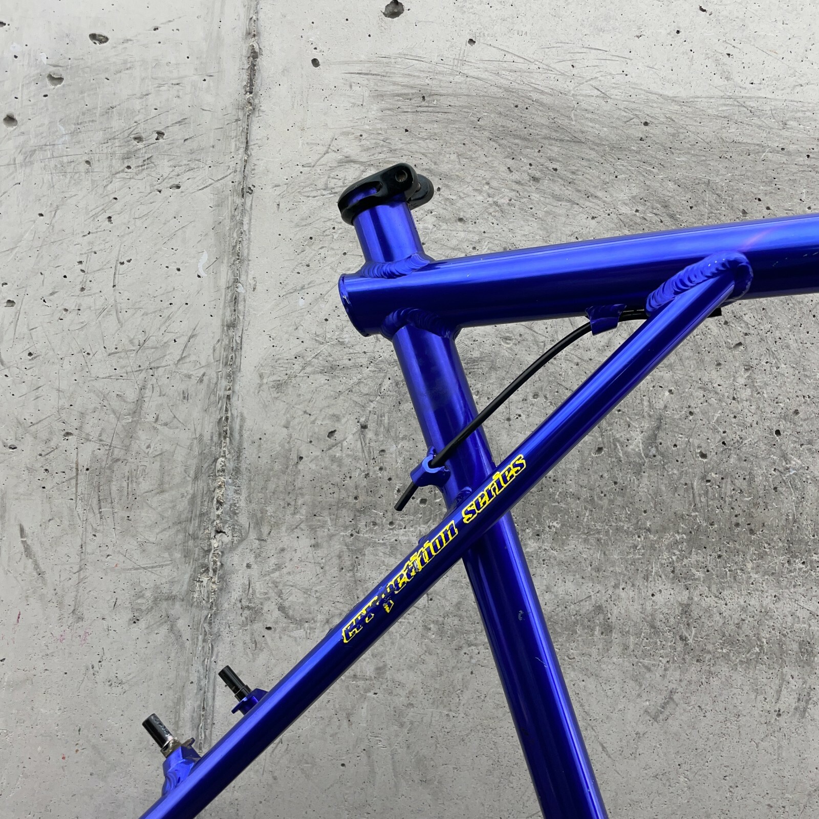triple triangle frameset