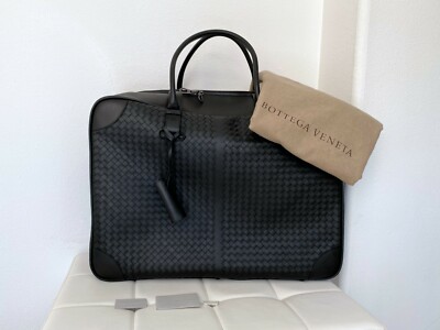 BOTTEGA VENETA ブラック　ハンドバッグ Men's Small Intrecciato Zipped Tote in Black | Bottega Veneta US